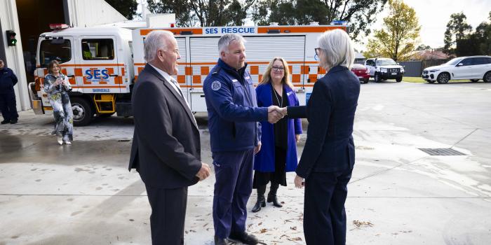 Governor-General shakes hands with emergency workers